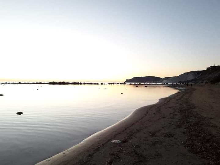 Appartamento La Casa del Sole Porto Empedocle Esterno foto